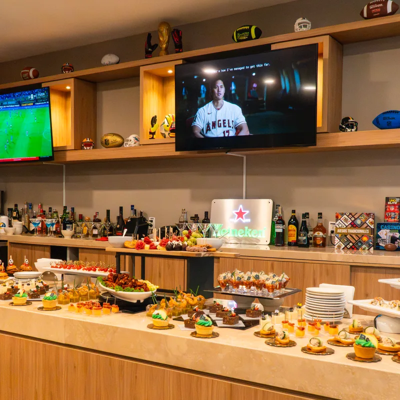 The Grand Sports Lounge en Aeropuerto Internacional Felipe Ángeles